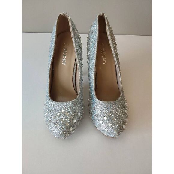 Delicacy Studded Pumps Silver Sz 7 1/2 4 inch heel - Picture 4 of 10